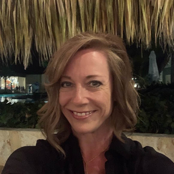 Meet your Posher, Susannah - Picture 2 of 2